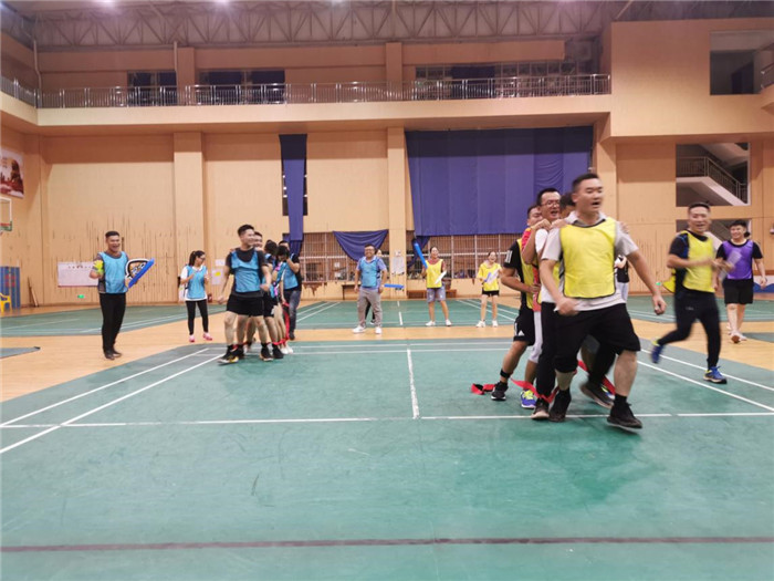 欽州林湖美地2020年趣味運動會7.jpg 欽州林湖美地2020年趣味運動會7.jpg