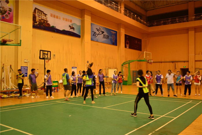 欽州林湖美地2020年趣味運動會9.jpg 欽州林湖美地2020年趣味運動會9.jpg